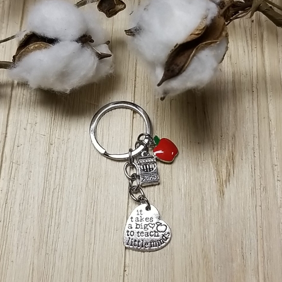 🍎🍎Super Adorable Teacher Keychain🍎🍎 - Picture 7 of 7